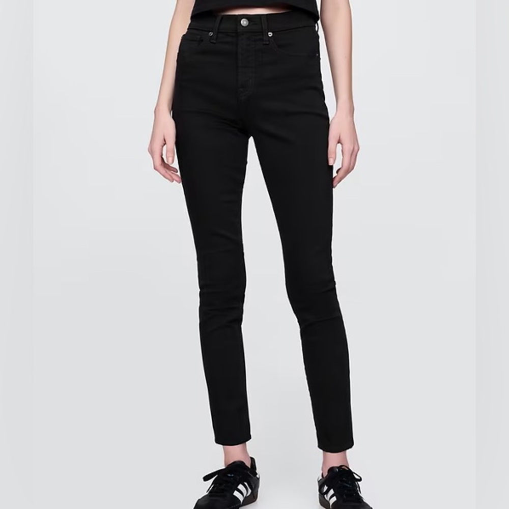 GAP True Skinny Mid-Rise Black Jeans